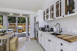 Kilauea Oceanfront Luxury Cottage