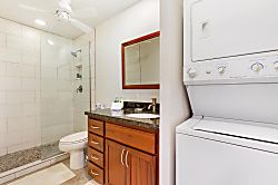 Country Club Villas 302