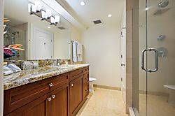 Aston Whaler at Kaanapali 1173