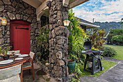 Hale Pohaku Beachfront Home Waimanalo