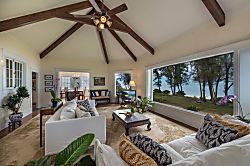 Hale Pohaku Beachfront Home Waimanalo