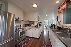 Hale Pohaku Beachfront Home Waimanalo