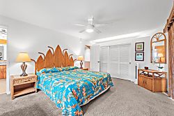 Kanaloa at Kona 2103 - Room