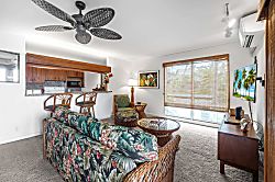 Kanaloa at Kona 2103 - Living area