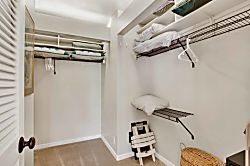 Kanaloa at Kona Oceanview Condo