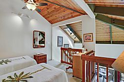 Kanaloa at Kona Oceanview Condo