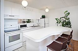 Waikiki Banyan #2910-II