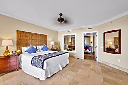Honua Kai Konea 1029 - Spacious master suite with relaxing island charm