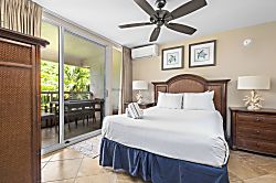 Maui Banyan T304