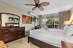 Maui Banyan T304