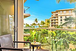 Honua Kai Hokulani 242 - Slide open the glass doors to connect your living space to the generous lanai, offering in