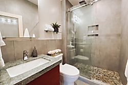 Luxurious Hawaiian Villa Oasis