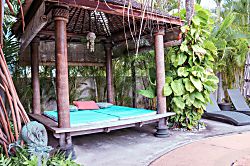 Luxurious Hawaiian Villa Oasis