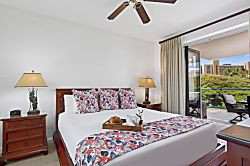 Honua Kai Konea 334 - Coastal bedroom retreat with lanai access and tropical morning tranquility
