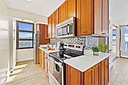 Waikiki Banyan 3014 T2