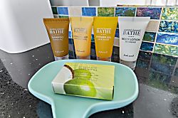 Waikiki Banyan 2704 T2