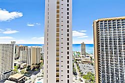 Waikiki Banyan 2704 T2
