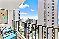 Waikiki Banyan 2704 T2
