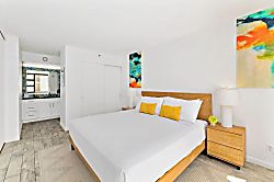 Waikiki Banyan 2704 T2