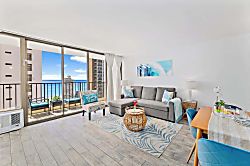 Waikiki Banyan 2704 T2