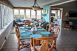 International Colony Club 39