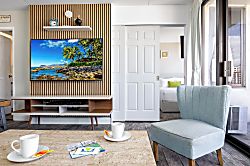 Waikiki Banyan 1804 T1