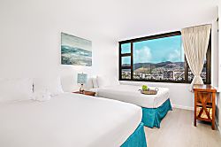 Waikiki Banyan 2205 T2