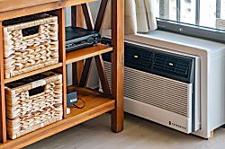 Waikiki Banyan 2205 T2