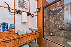 Ilikai Marina Condominium