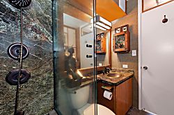 Ilikai Marina Condominium