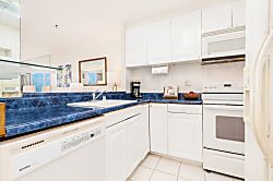 Ilikai Marina Ocean 1 BDR on the 3rd floor