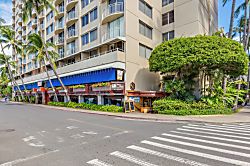 Ilikai Marina Ocean 1 BDR on the 3rd floor