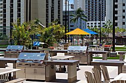 Waikiki Banyan 1802 T2