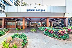 Waikiki Banyan 1802 T2