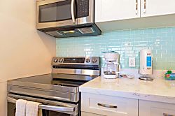 Waikiki Banyan 1802 T2