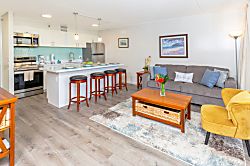 Waikiki Banyan 1802 T2