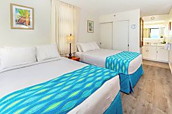 Waikiki Banyan 1802 T2