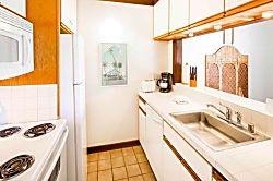 Kiahuna Plantation #62 (building 11)