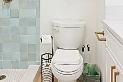 Mahana 802 - Bathroom