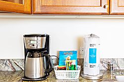 Waikiki Banyan 3808 T2