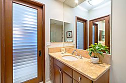 Waikiki Banyan 3808 T2