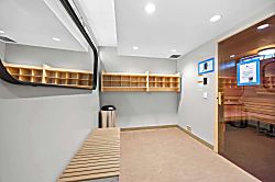 Waikiki Banyan 3808 T2