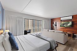 Ilikai Apartment #1428