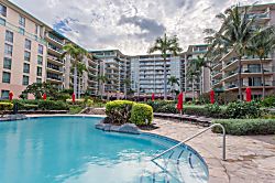 Ken's Honua Kai Condo