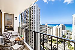 Waikiki Banyan 2814