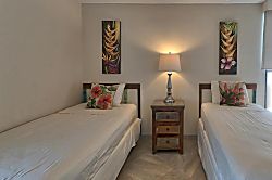 Leinaala Oceanfront #405