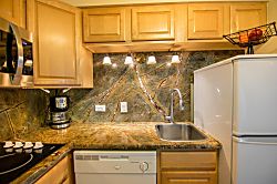 Aston Paki Maui #102