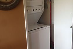 Maui Banyan H building