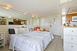 Diamond Head Hotel Suite 1105