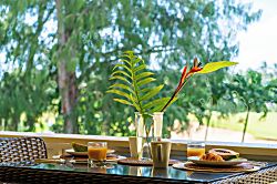 Turtle Bay Condo with Golf Course Views